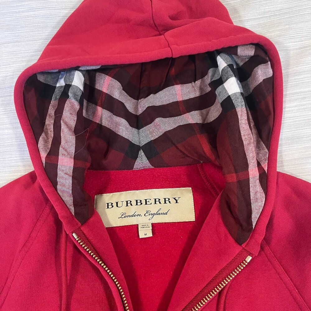 Burberry  hoodie (M)